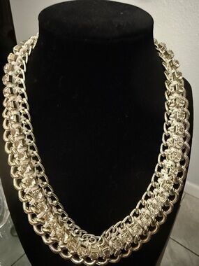 Elegant Gold Statement Chain Necklace - Women Jewelry